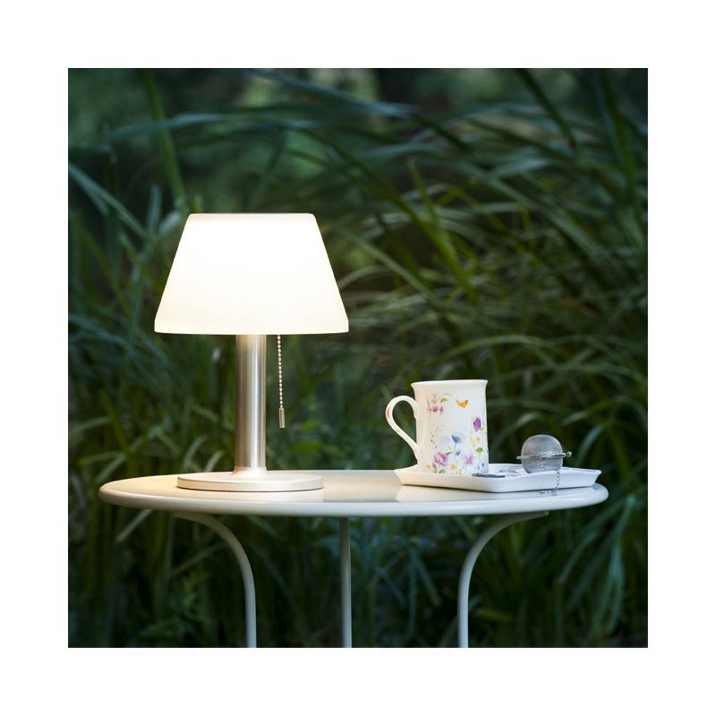 solar powered table lamp